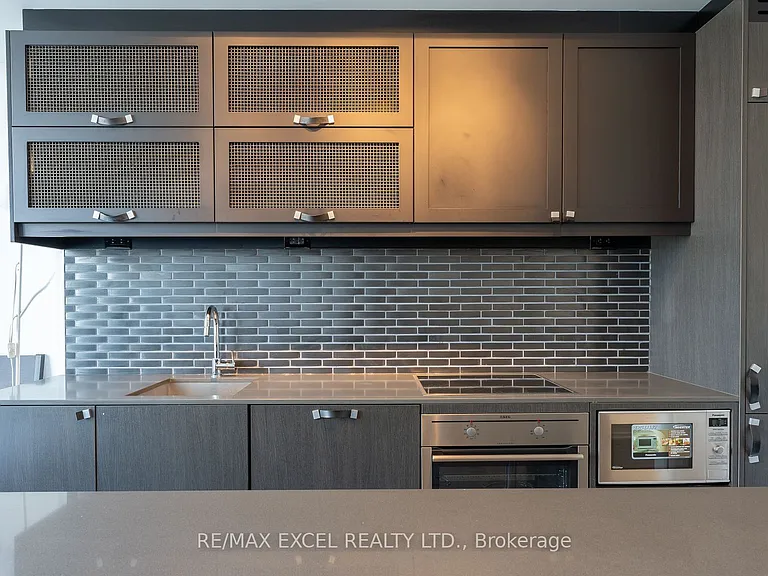 783 Bathurst St #506 — Photo 6