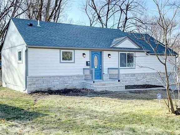 2nd image of 7601 W 65th St