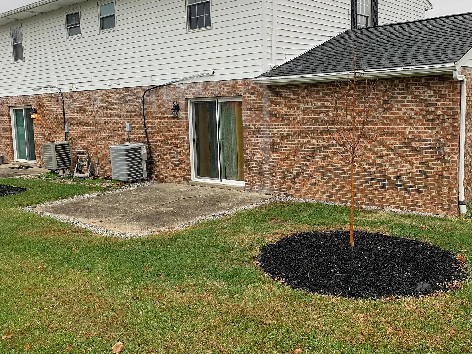 3 bed, 1.5 bath, 1100 sqft, $1,500 — Photo 2