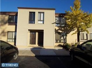 4 Ashley Ct, Marlton, NJ 08053