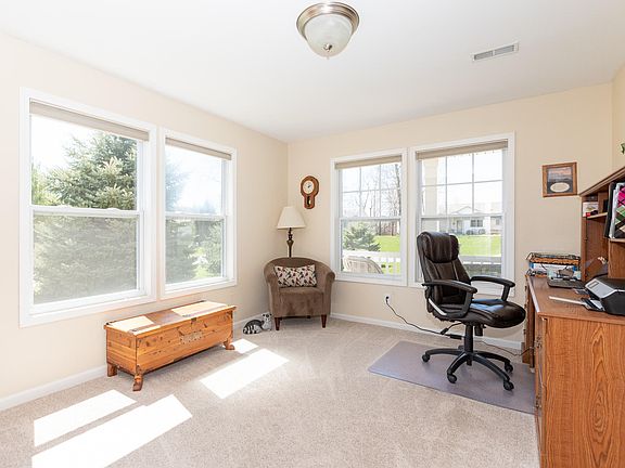 5th image of 6373 Buckham Wood Dr