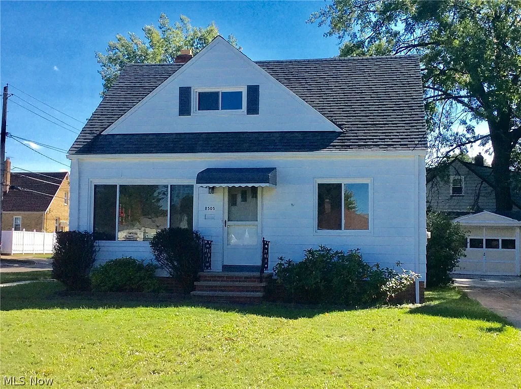 8505 Ackley Rd photo 1