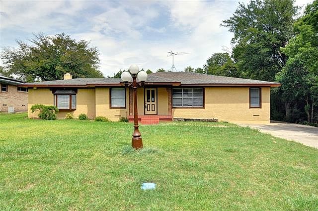 1st image of 2702 Lynell Dr