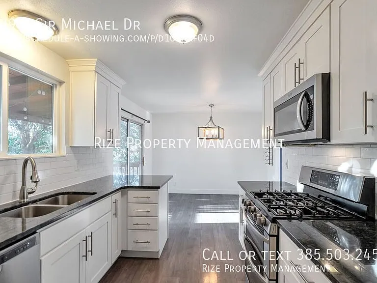 839 N Sir Michael Dr — Photo 3