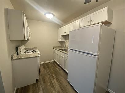2nd image of 814 11th Ave SE #15684388