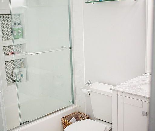 Bathroom, renovated 2019