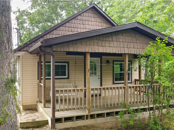 2135 Rankin Dr, Ravenna, OH 44266