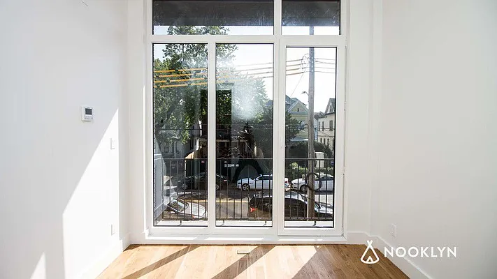 Rented by Nooklyn NYC LLC | media 41
