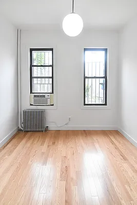 Rented by The Agency | media 21