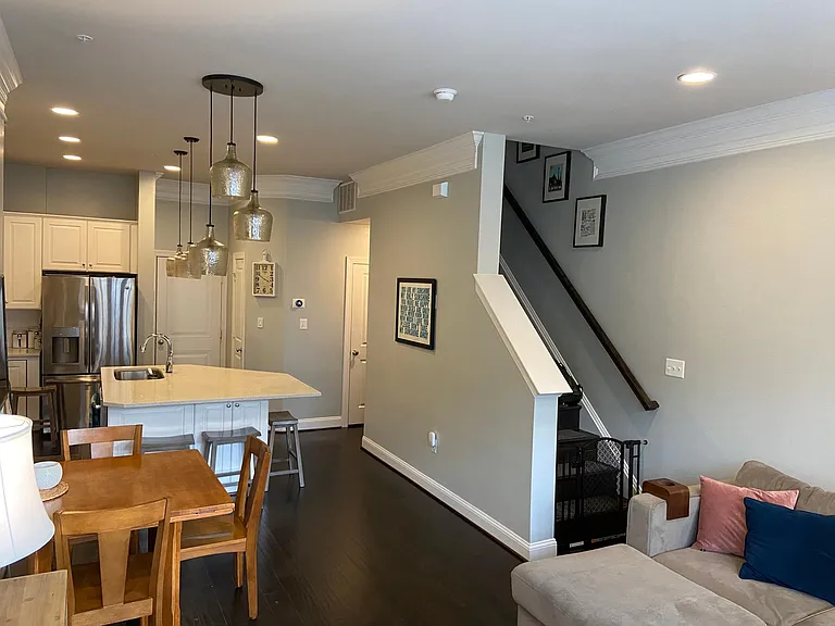 1326 S Rolfe St — Photo 2