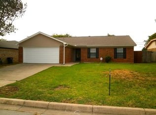 5729 Springtide Dr, Fort Worth, TX 76135