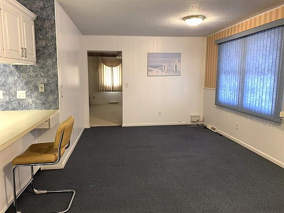 5th image of 1733 Felten Dr