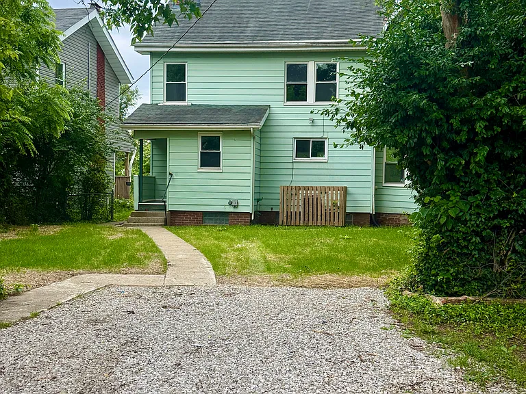 1936 Floral Ave — Photo 26