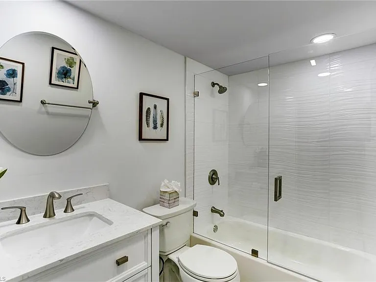 10842 Vanderbilt Dr — Photo 15