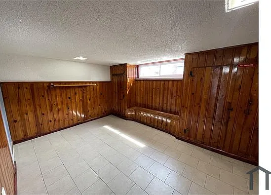 2545 S Bellford St — Photo 36