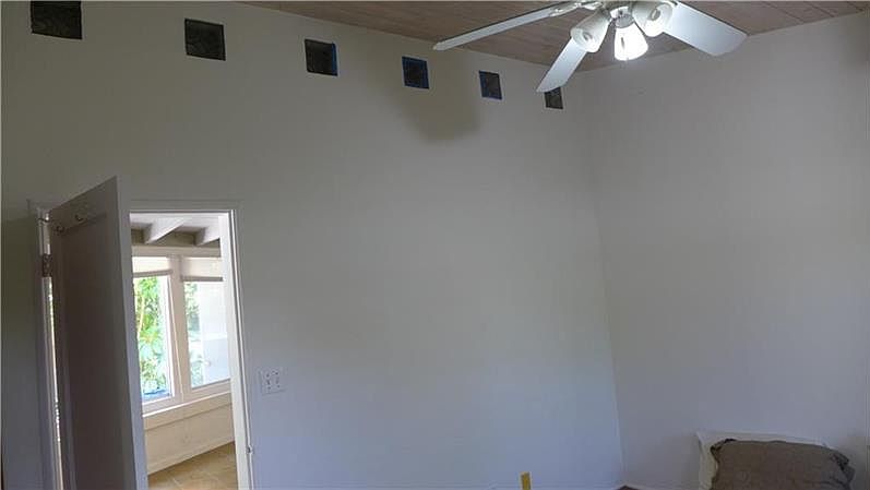 1st image of 634 NE 16th Ave