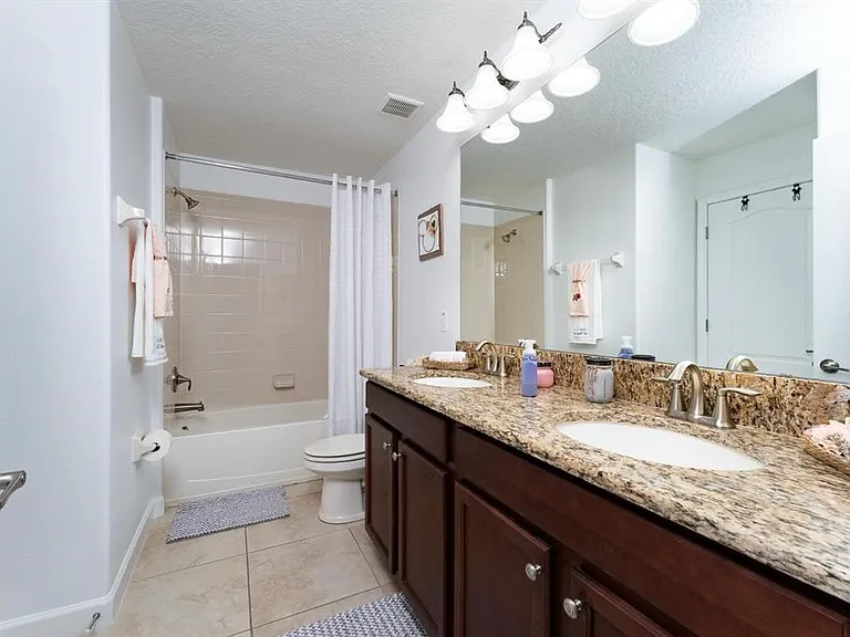 5917 Grassy Point Rd — Photo 15