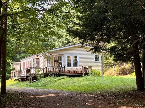 9565 Steiner Rd, Croghan, NY 13327