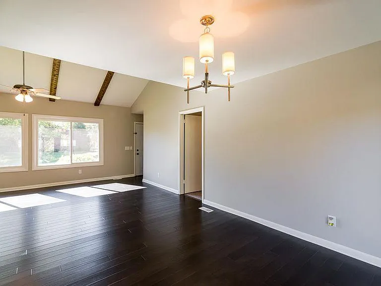 500 Doral Country Dr — Photo 6