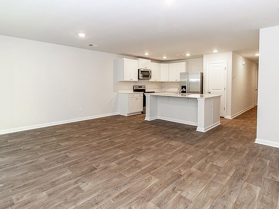 2nd image of 125 Rosefield Ct