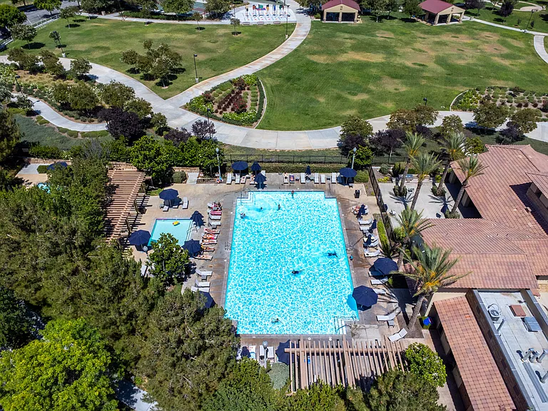 24153 Paseo Del Rancho Dr — Photo 29