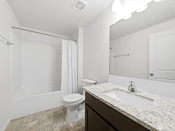 5th image of 1032 W Sequoia Road