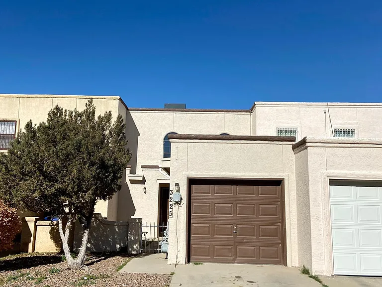 3225 Isla Banderas Way — Photo 1
