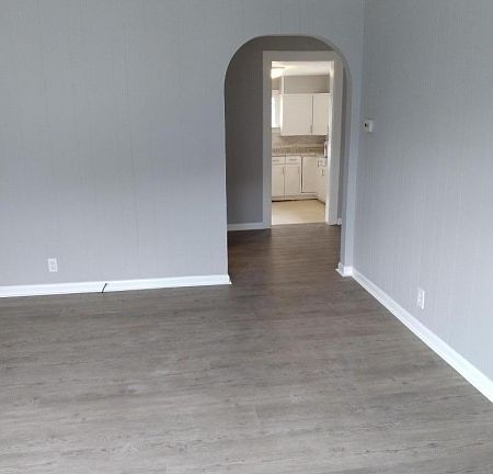 4th image of 81 Mountainview Blvd #A