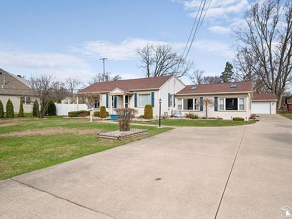 4th image of 3960 Sterns Rd