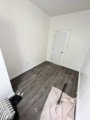 Rented by Gugenheim Realty LLC | media 7