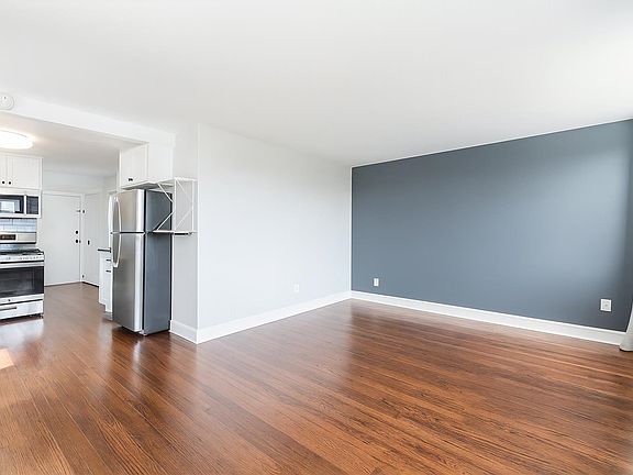 3rd image of 54 Avenue C Floor 2