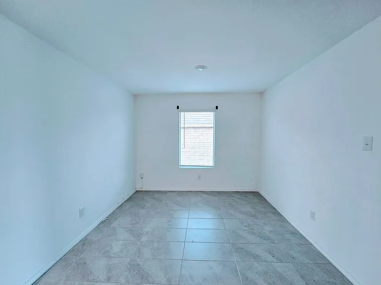2828 Eppright Dr — Photo 4