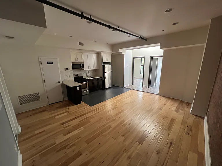 1409 Jefferson Ave #2C — Photo 14