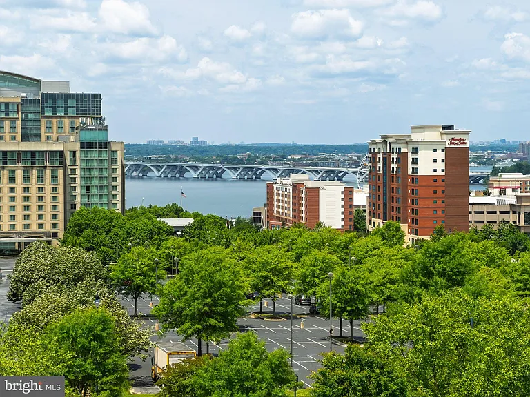 510 Overlook Park Dr #32 — Photo 58