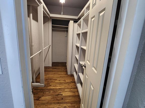 Walk in closet
