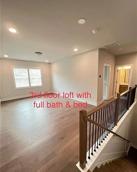 1249 Windmill Pkwy — Photo 12