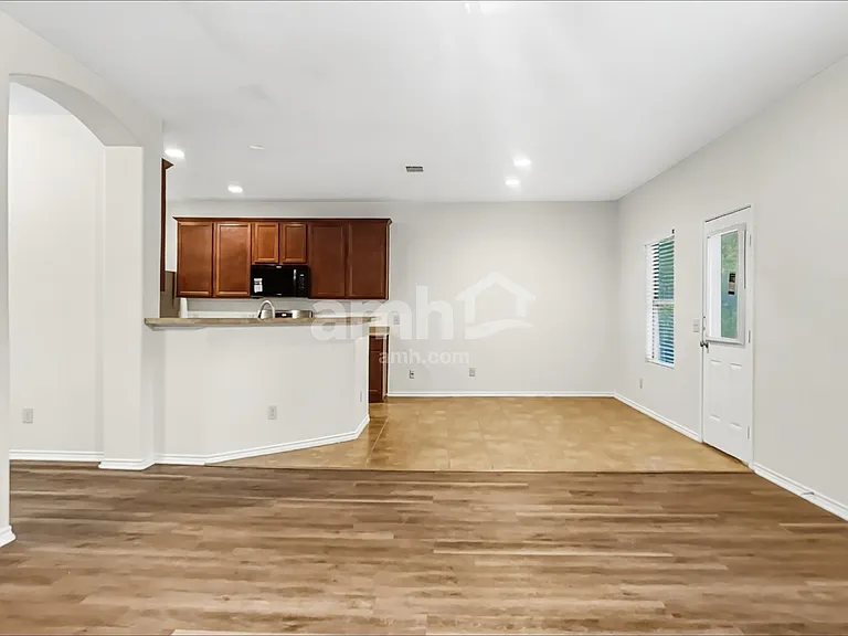 431 Tequila Rnch — Photo 7