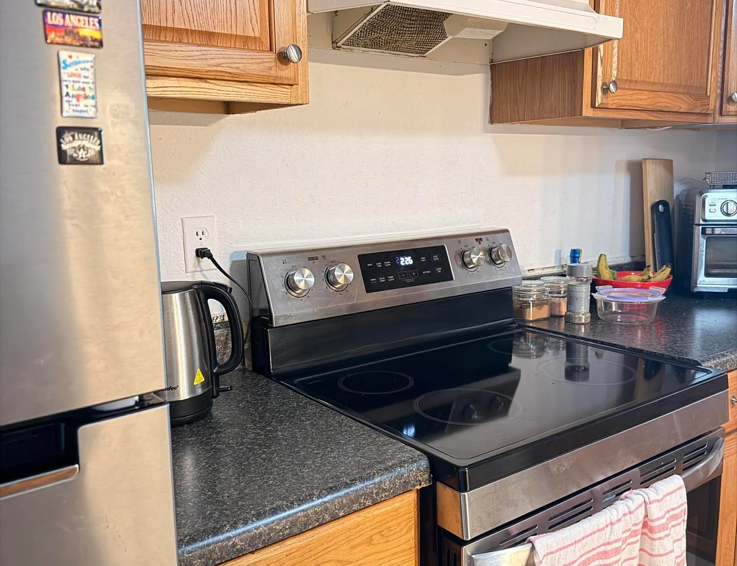 2 bed, 1.5 bath, 835 sqft, $1,590 — Photo 3