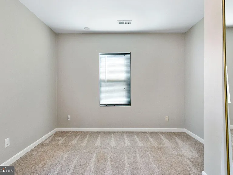 6341 Dogwood Pl — Photo 2