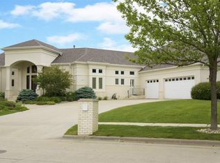 324 W Laquinta Cir, Sioux Falls, SD 57108