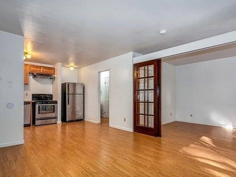 101 Kinross Dr #4 — Photo 7