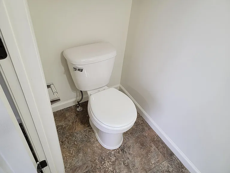 56 Gable Dr — Photo 11