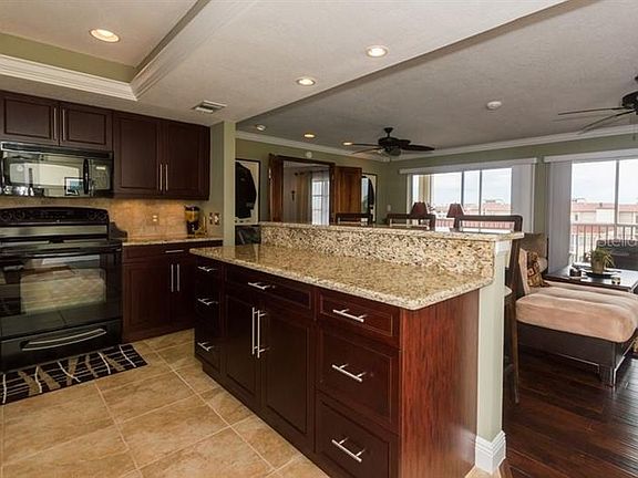 5th image of 1325 S Portofino Dr APT 407