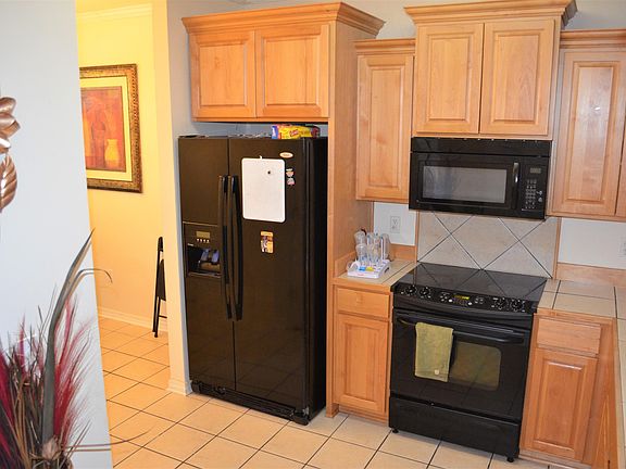 3rd image of 13621 Hidden Oaks Dr