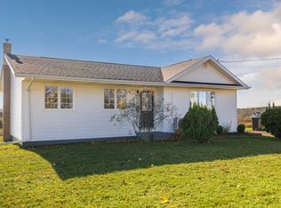 67 Route 225, Warren Grove, PE C0A1H5