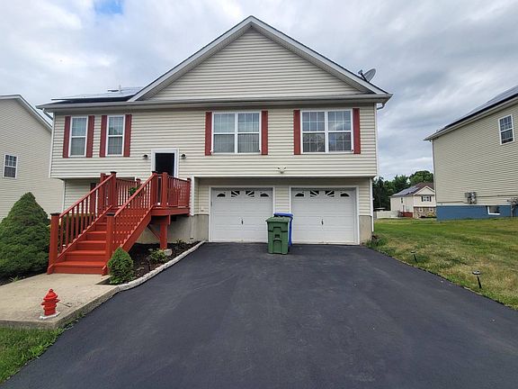 2nd image of 8 Gabby Ln