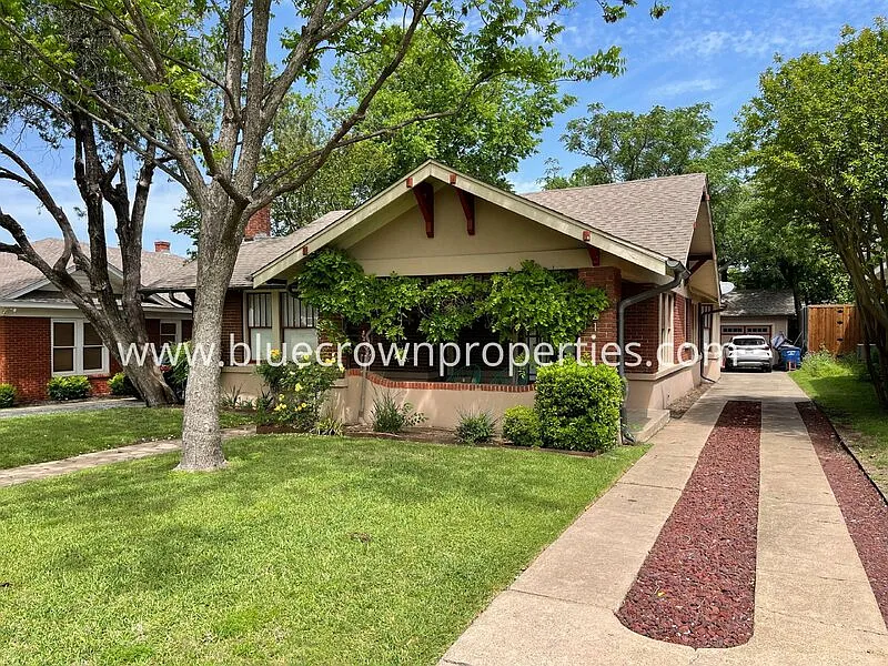 3 bed, 1.0 bath, 1579 sqft, $3,900 — Photo 2