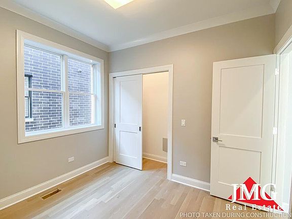 3rd image of 3333 N Kenmore Ave #3S