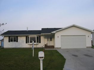 1522 Park Dr SE, East Grand Forks, MN 56721