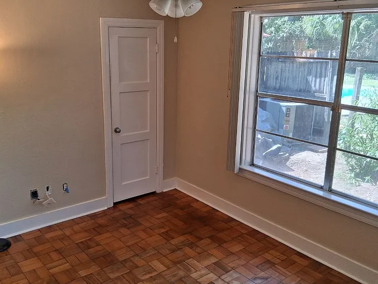 1016 NW 12th Ave — Photo 23